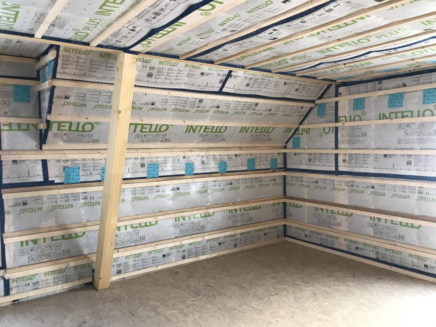Isolation de combles par l'intérieur avec membrane frein-vapeur Intello